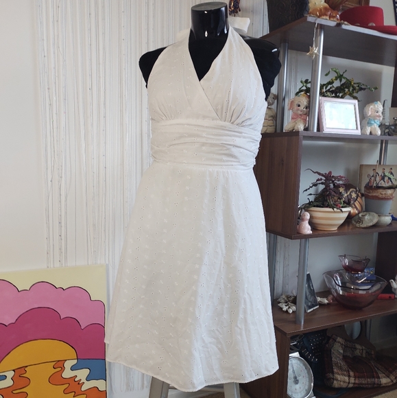 Vintage White Tie Neck + Waist Sundress - Picture 2 of 16